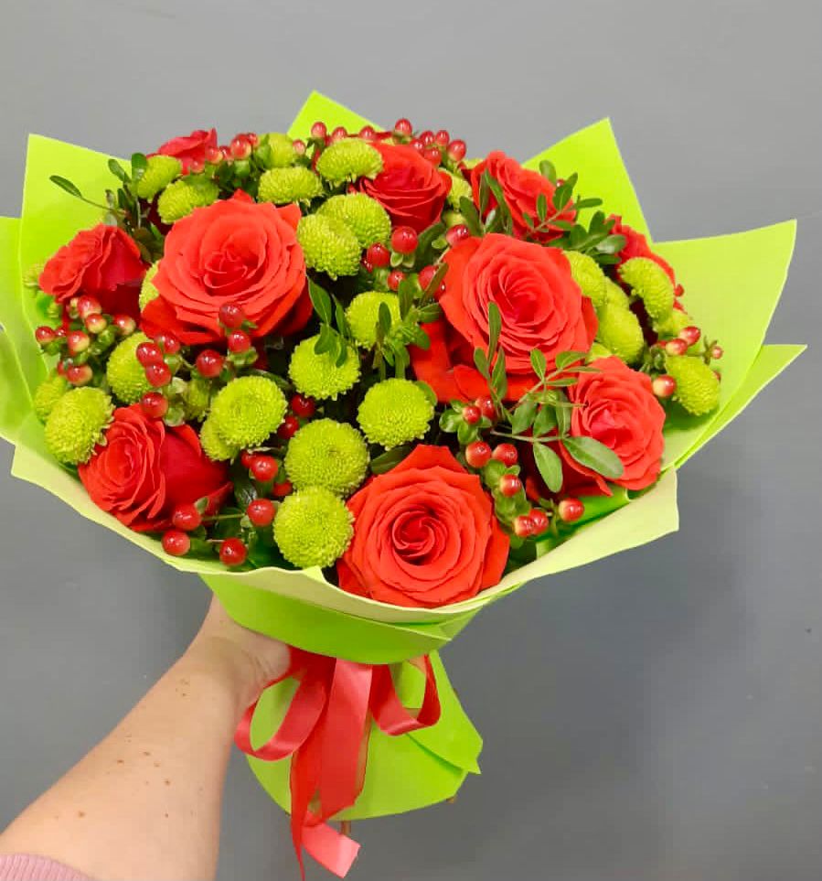 Букет цветов из: Хризантемы и Розы в Заворонежском