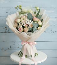 Букет цветов из:  Розы и Лизиантусы в Заворонежском