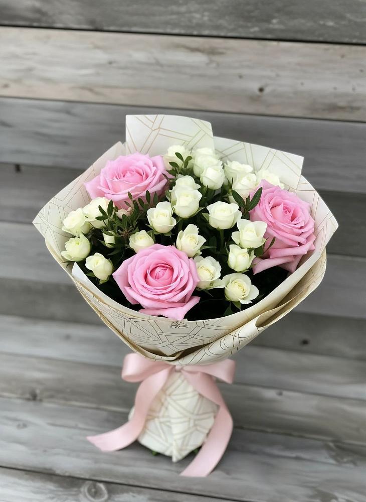 Букет цветов из: Розы в Заворонежском