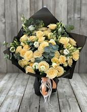 Букет цветов из:  Розы и Лизиантусы #REPLACE_PRED# Заворонежском