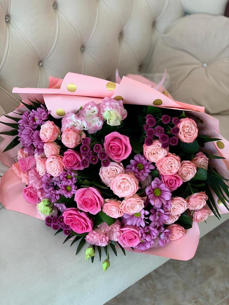 Букет цветов из: Хризантемы, Розы и Лизиантусы в Заворонежском