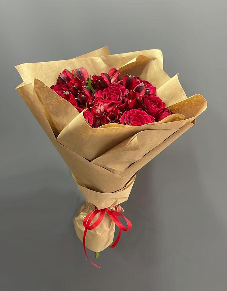 Букет цветов из: Альстромерии и Розы в Заворонежском