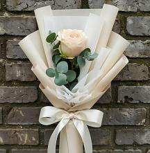 Букет цветов из:  Розы в Заворонежском