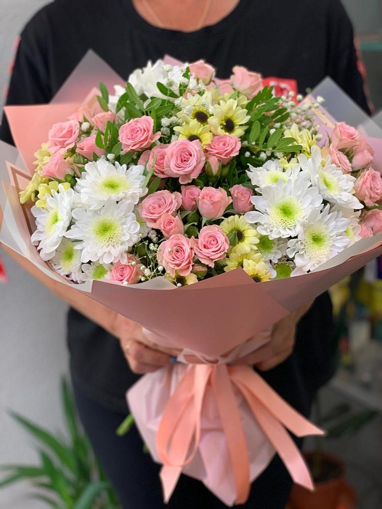 Букет цветов из: Розы и Хризантемы в Заворонежском