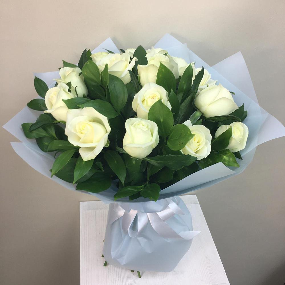 Букет 15 Белых роз Проуд в Заворонежском