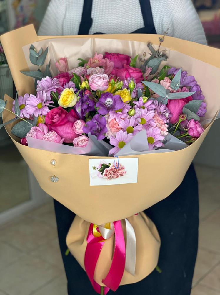 Букет цветов из: Хризантемы, Гвоздики и Альстромерии в Заворонежском