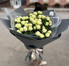 Букет Белые кустовые розы Солинеро в Заворонежском