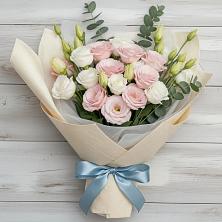 Букет цветов из:  Лизиантусы в Заворонежском