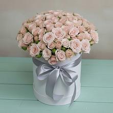 Цветочная композиция из Розы в шляпной коробке в Заворонежском