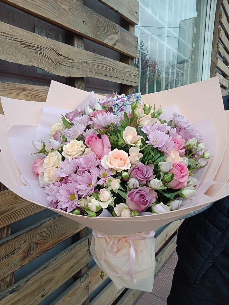 Букет цветов из: Розы и Хризантемы в Заворонежском