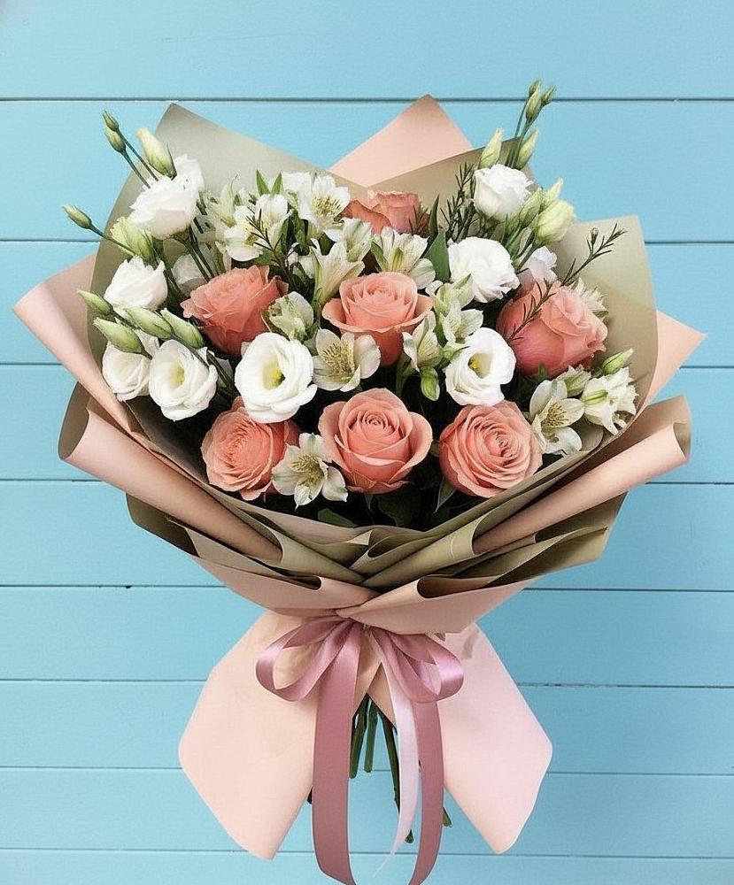 Букет цветов из: Розы, Альстромерии и Лизиантусы в Заворонежском