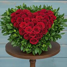 Цветочная композиция из Розы в виде сердца в Заворонежском