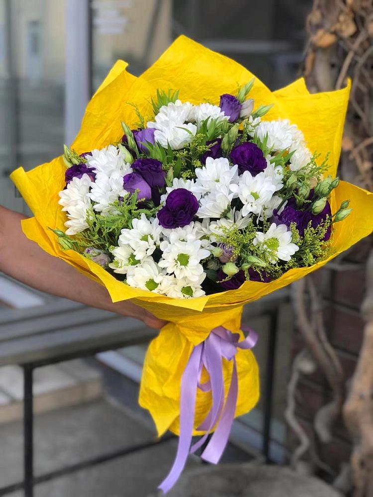 Букет цветов из: Ирисы, Хризантемы и Ромашки в Заворонежском