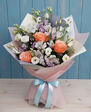 Букет цветов из:  Лизиантусы, Розы, Альстромерии и Гипсофила в Заворонежском