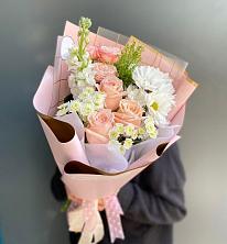 Букет цветов из:  Хризантемы и Розы в Заворонежском