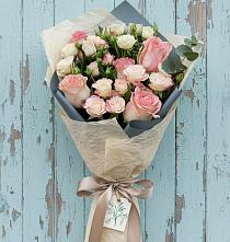 Букет цветов из:  Розы в Заворонежском