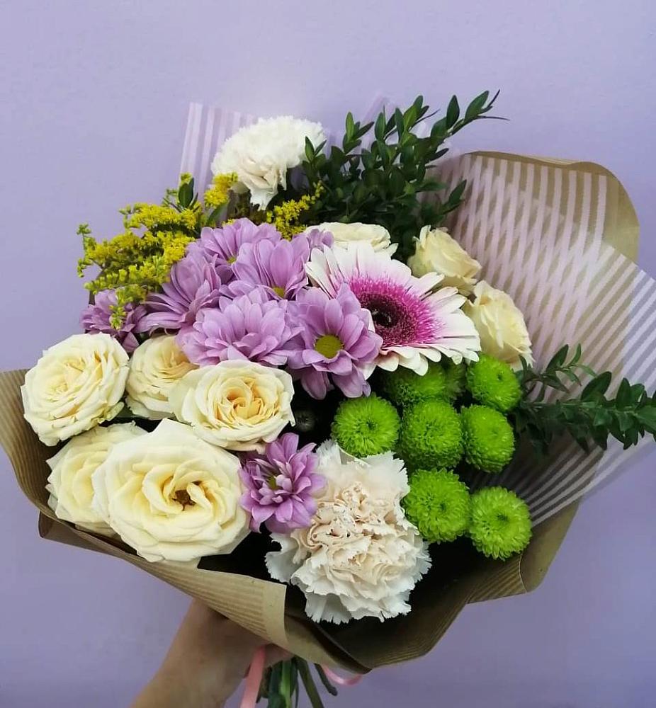 Букет цветов из: Хризантемы, Розы, Гвоздики и Герберы в Заворонежском