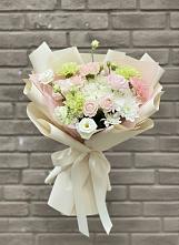 Букет цветов из:  Гвоздики, Розы, Лизиантусы и Хризантемы в Заворонежском