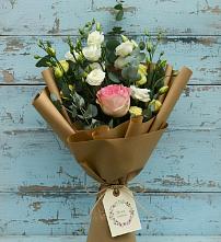 Букет цветов из:  Розы и Лизиантусы в Заворонежском