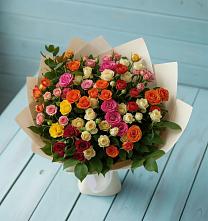 Букет Микс из разноцветных кустовых роз в Заворонежском
