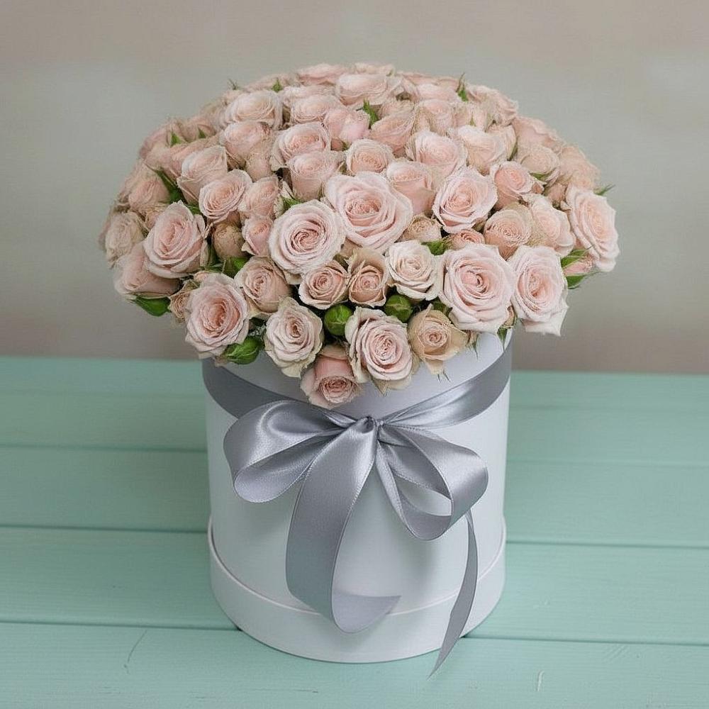 Цветочная композиция из Розы в шляпной коробке в Заворонежском